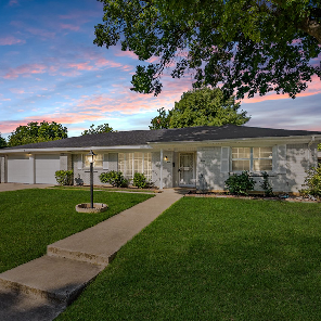 Clients 6 https://kannoncallis.com Self Project- 2016 Muse St.